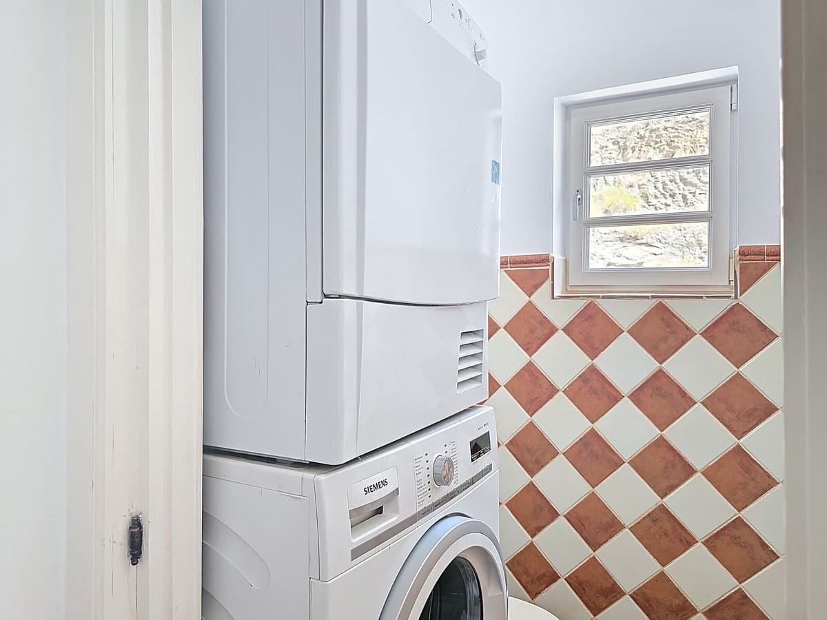 3 bedroom Villa for sale in Sayalonga with pool garage - € 845,000 (Ref: 9254407)