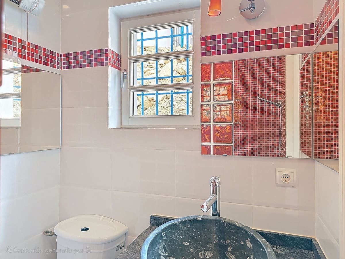 3 bedroom Villa for sale in Sayalonga with pool garage - € 845,000 (Ref: 9254407)