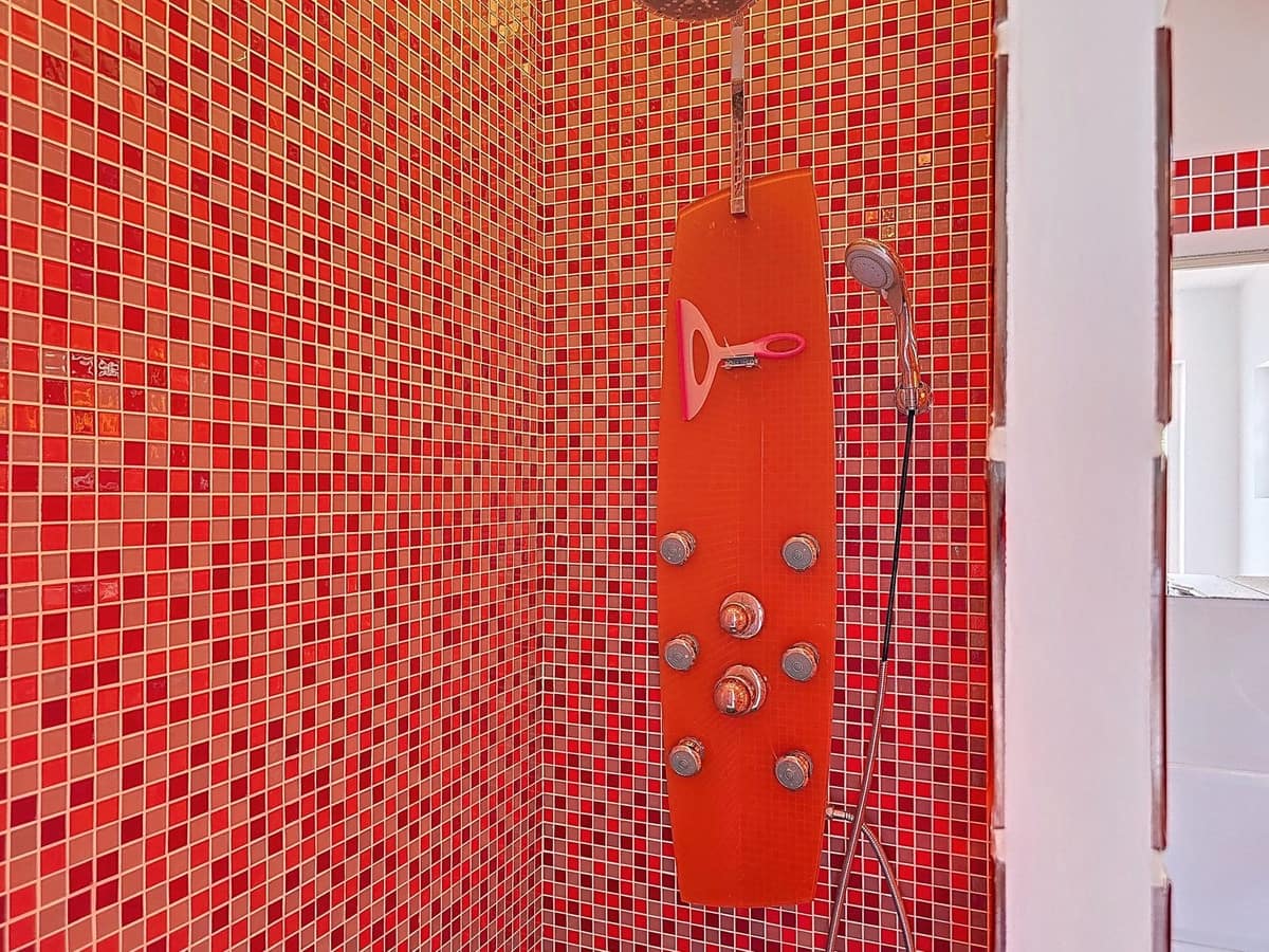 3 bedroom Villa for sale in Sayalonga with pool garage - € 845,000 (Ref: 9254407)