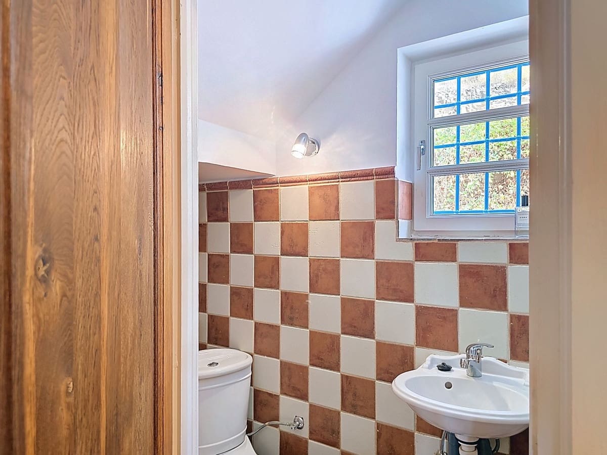 3 makuuhuone Huvila myytävänä paikassa Sayalonga mukana uima-altaan 
autotalli - 845 000 € (Ref: 9254407)