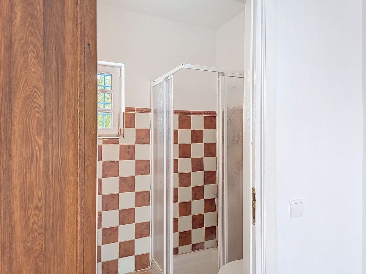 3 makuuhuone Huvila myytävänä paikassa Sayalonga mukana uima-altaan 
autotalli - 845 000 € (Ref: 9254407)