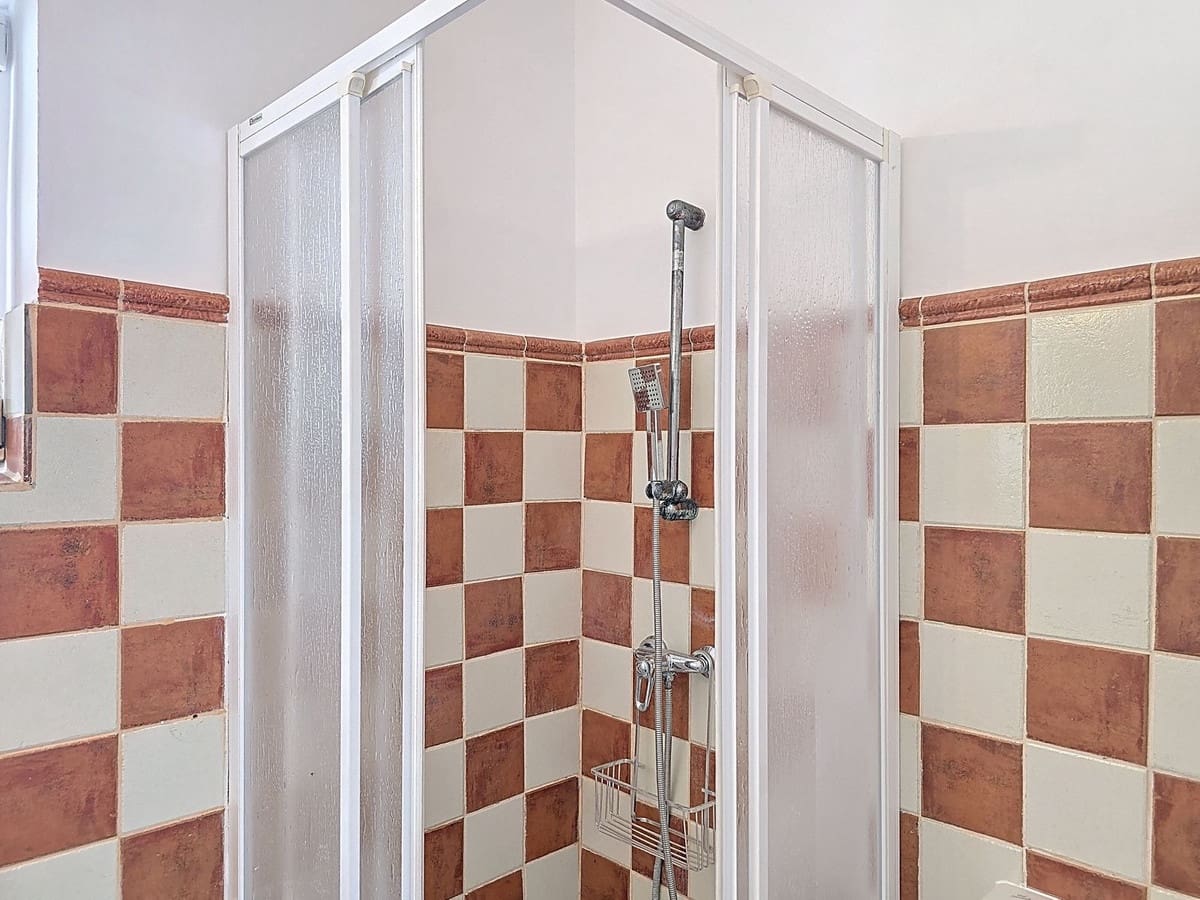 3 makuuhuone Huvila myytävänä paikassa Sayalonga mukana uima-altaan 
autotalli - 845 000 € (Ref: 9254407)