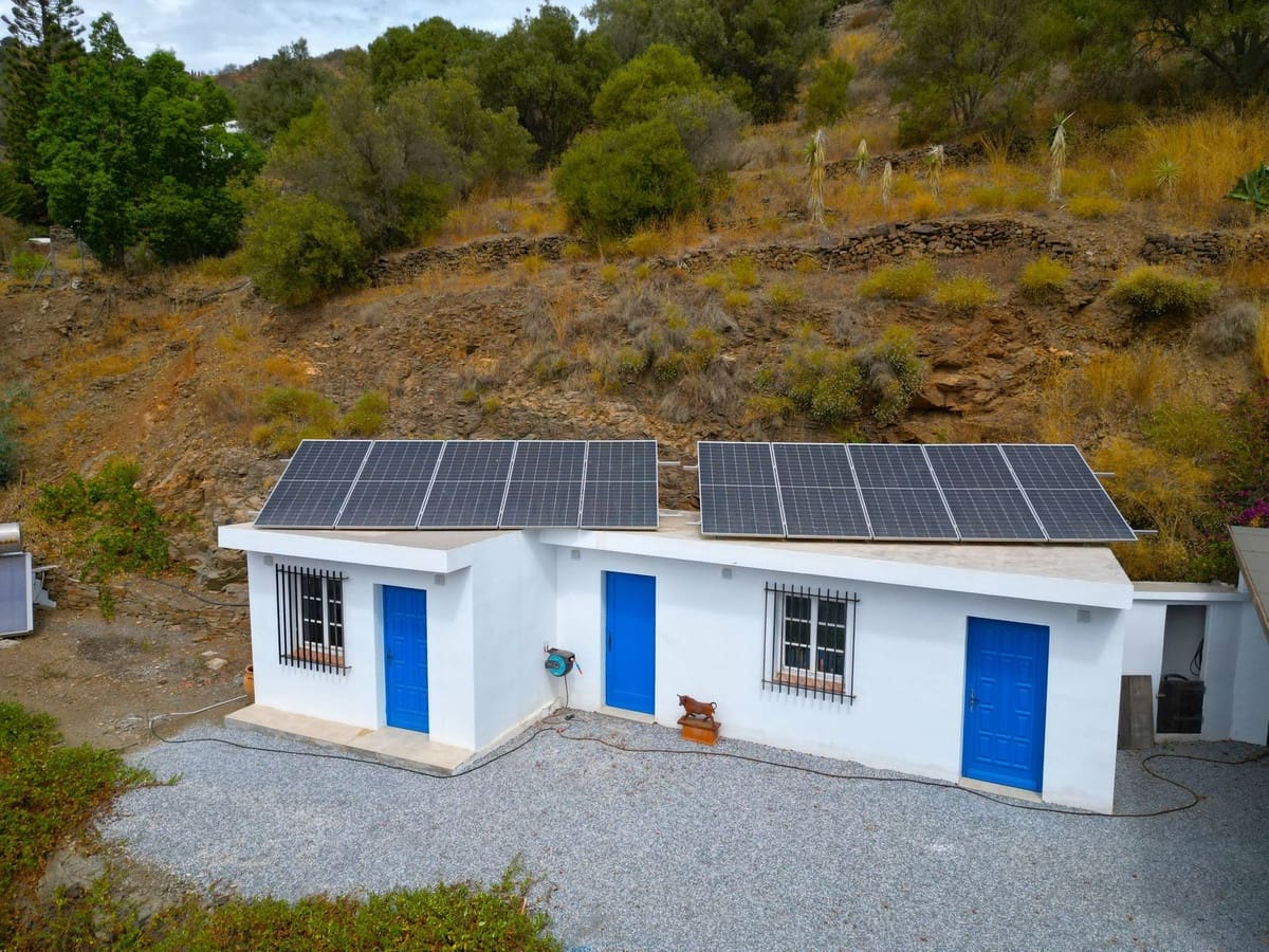 3 makuuhuone Huvila myytävänä paikassa Sayalonga mukana uima-altaan 
autotalli - 845 000 € (Ref: 9254407)