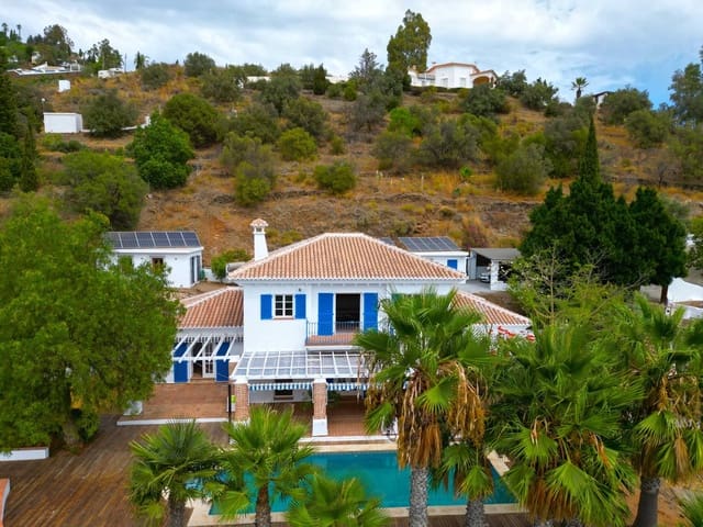 3 quarto Moradia para venda em Sayalonga com piscina garagem - 845 000 € (Ref: 9254407)