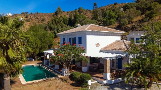 3 quarto Moradia para venda em Sayalonga com piscina garagem - 845 000 € (Ref: 9254407)