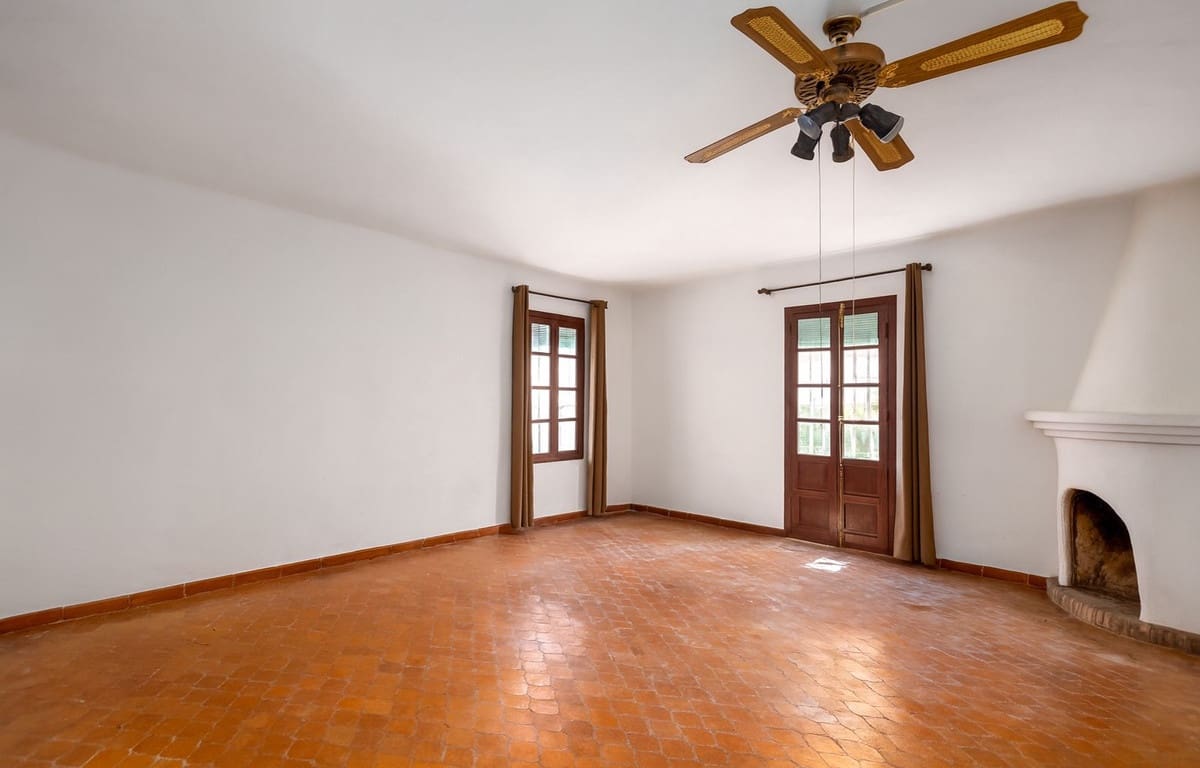 7 soveværelse Finca/Landehus til salg i Frigiliana med swimmingpool garage - € 1.250.000 (Ref: 9263391)