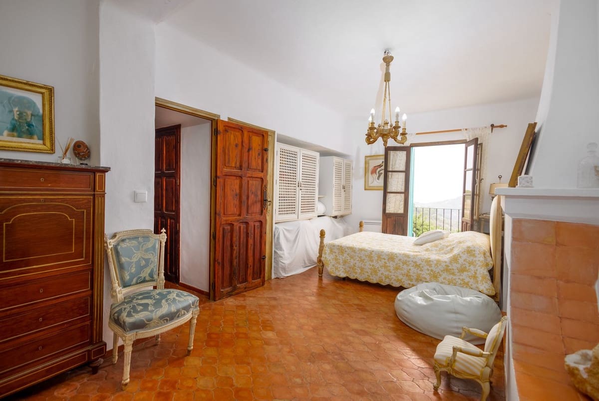 7 soveværelse Finca/Landehus til salg i Frigiliana med swimmingpool garage - € 1.250.000 (Ref: 9263391)