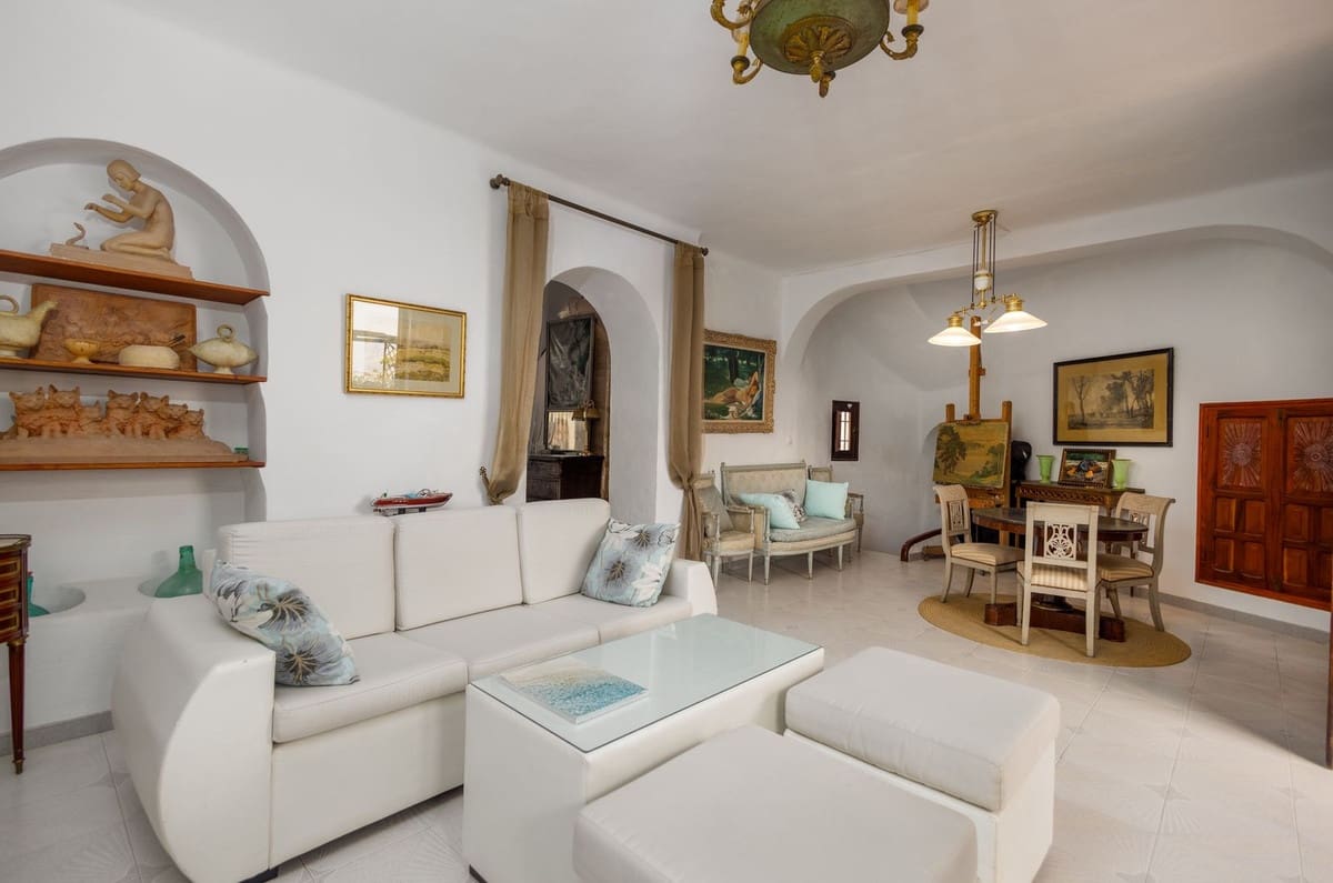7 bedroom Finca/Country House for sale in Frigiliana with pool garage - € 1,250,000 (Ref: 9263391)