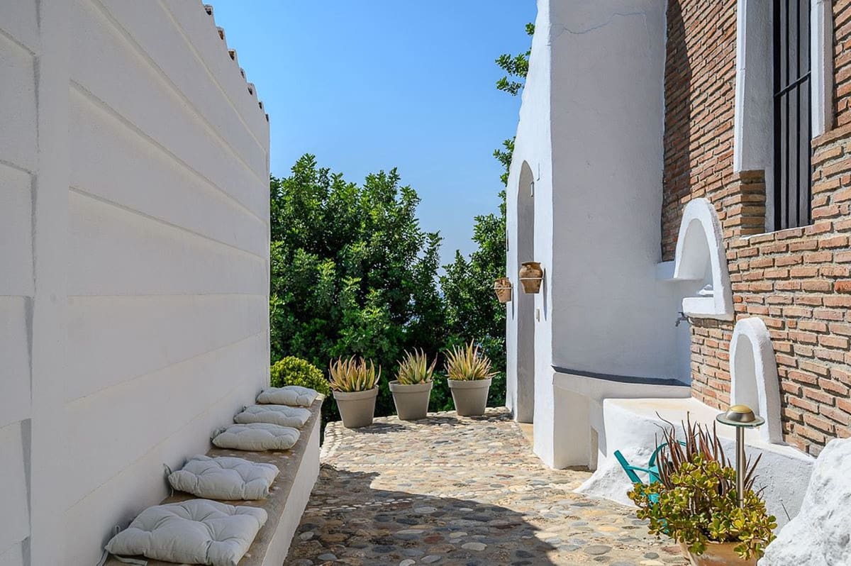 7 bedroom Finca/Country House for sale in Frigiliana with pool garage - € 1,250,000 (Ref: 9263391)