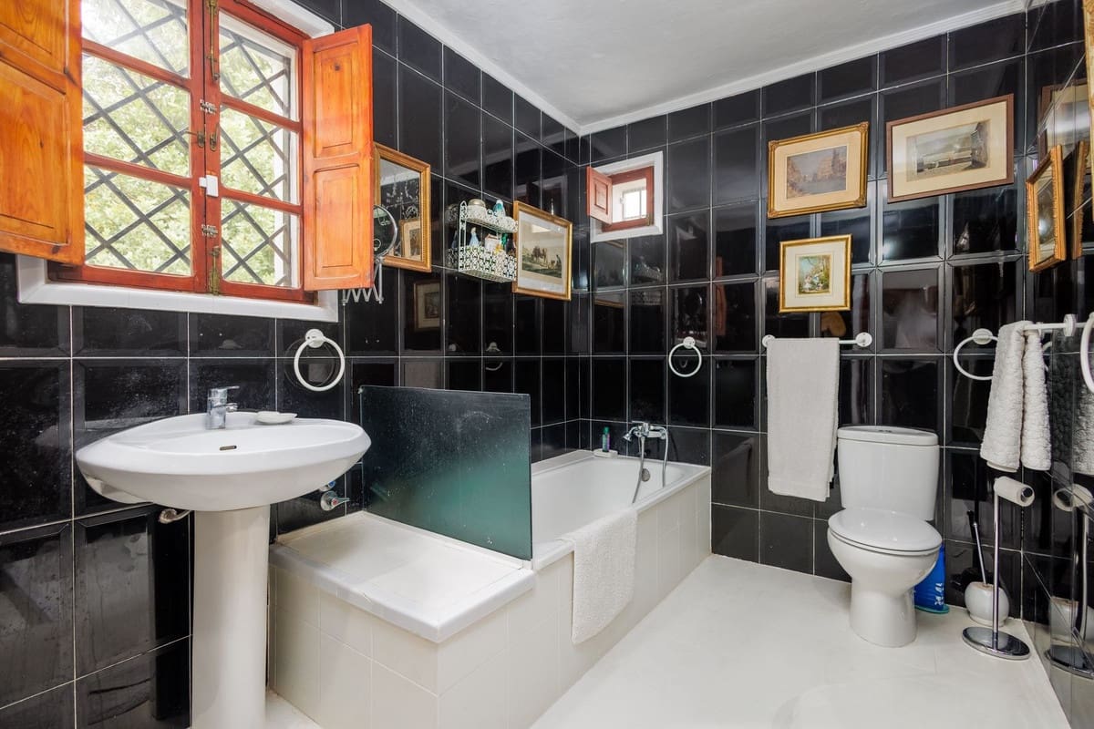 7 bedroom Finca/Country House for sale in Frigiliana with pool garage - € 1,250,000 (Ref: 9263391)