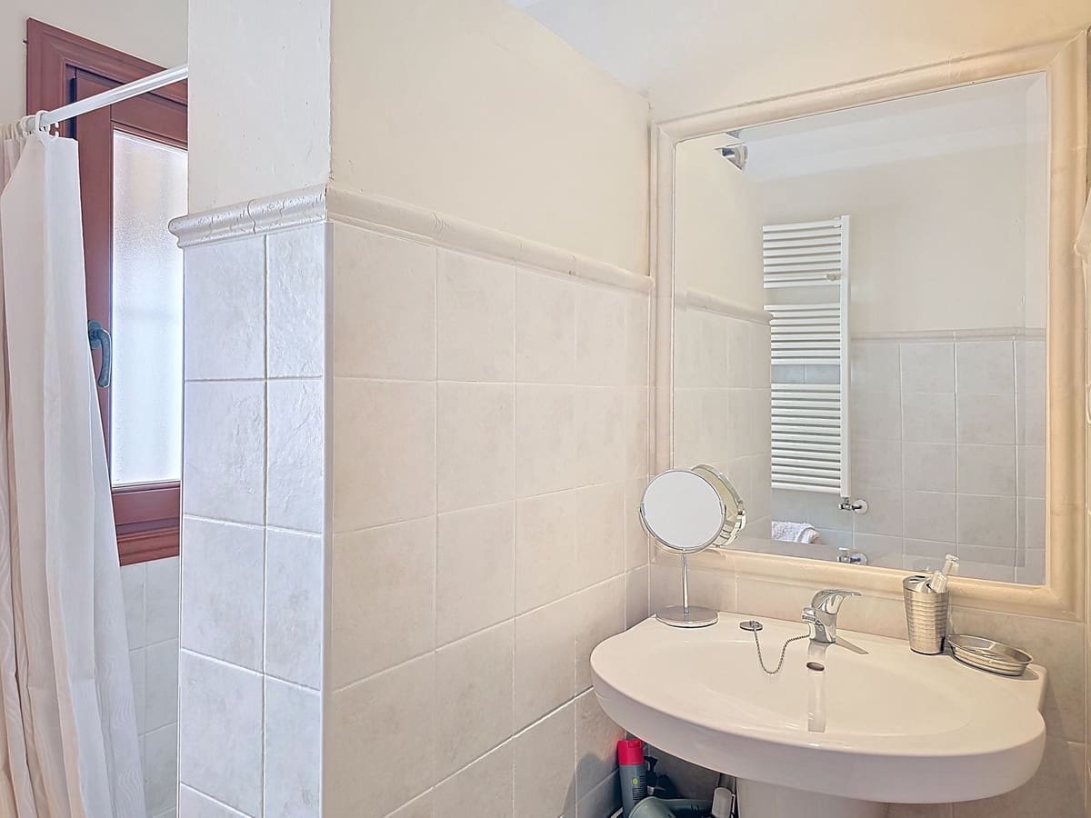 3 sypialnia Willa na sprzedaż w Almogia z basenem garażem - 479 000 € (Ref: 9263889)