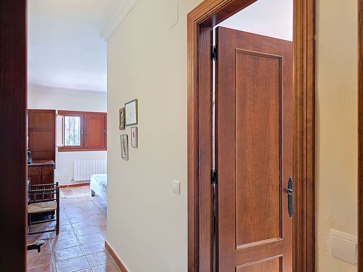 3 sypialnia Willa na sprzedaż w Almogia z basenem garażem - 479 000 € (Ref: 9263889)