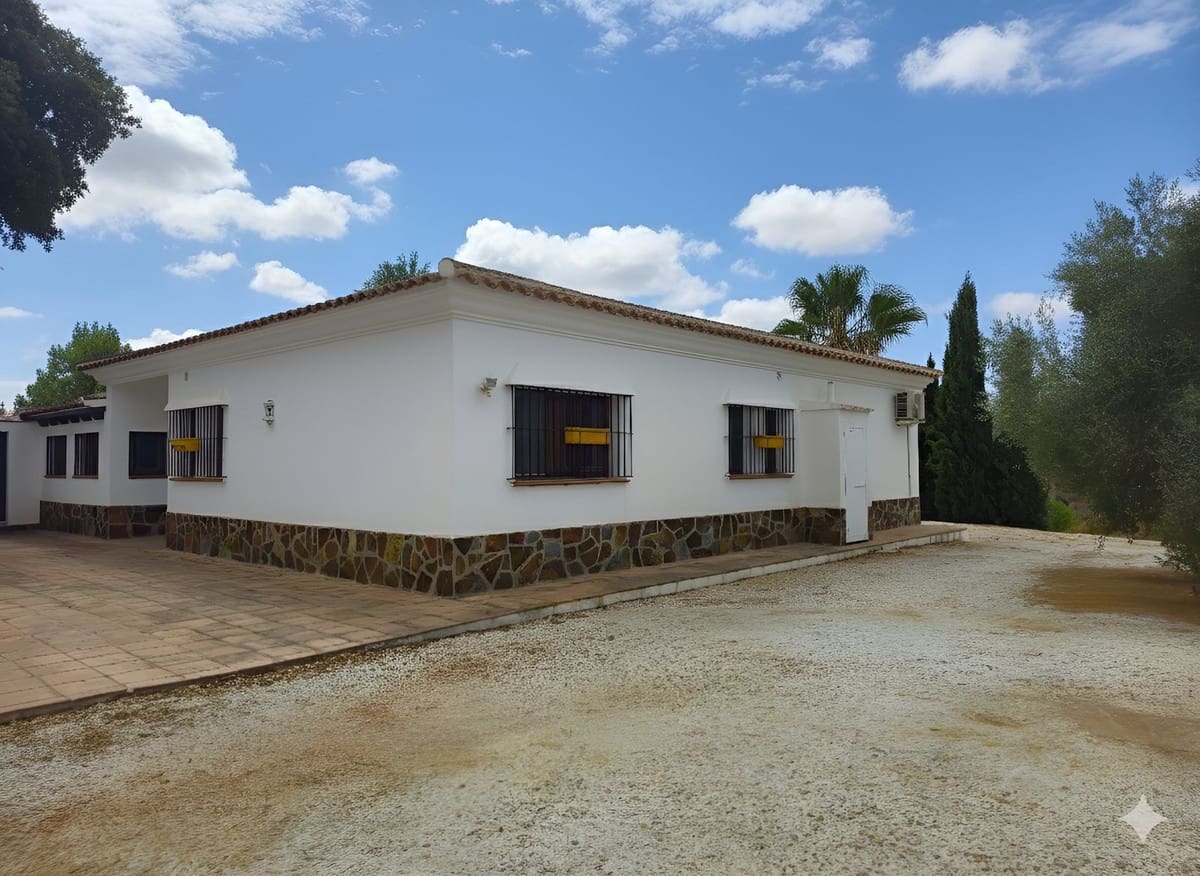 3 sypialnia Willa na sprzedaż w Almogia z basenem garażem - 479 000 € (Ref: 9263889)