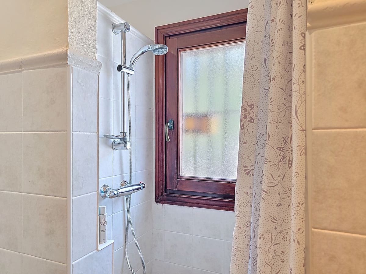 3 sypialnia Willa na sprzedaż w Almogia z basenem garażem - 479 000 € (Ref: 9263889)