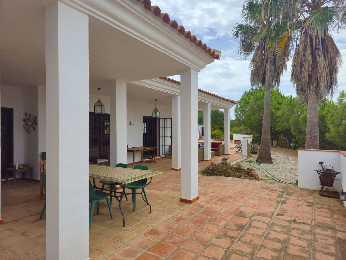 3 sypialnia Willa na sprzedaż w Almogia z basenem garażem - 479 000 € (Ref: 9263889)