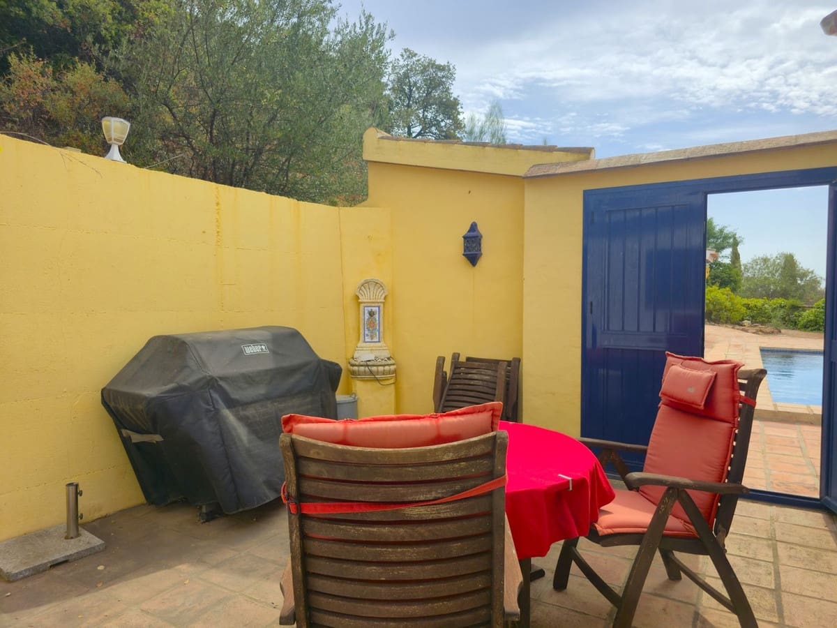 3 sypialnia Willa na sprzedaż w Almogia z basenem garażem - 479 000 € (Ref: 9263889)