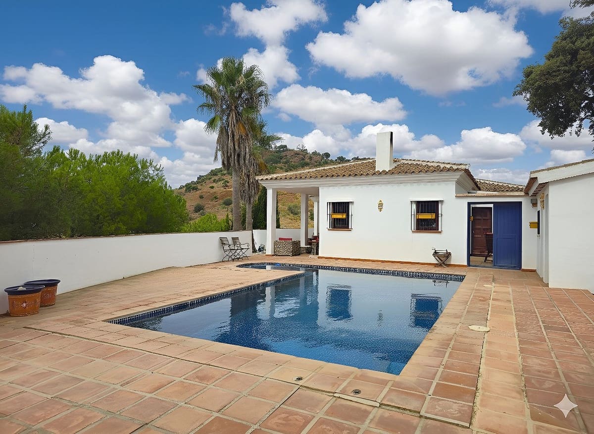 3 sypialnia Willa na sprzedaż w Almogia z basenem garażem - 479 000 € (Ref: 9263889)