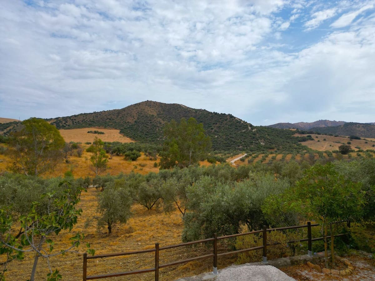 3 soveværelse Finca/Landehus til salg i Alora med garage - € 179.000 (Ref: 9288021)