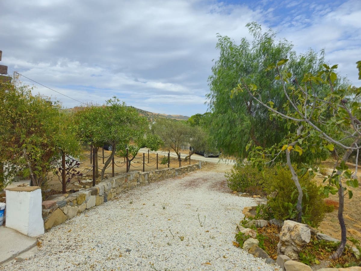 3 soveværelse Finca/Landehus til salg i Alora med garage - € 179.000 (Ref: 9288021)