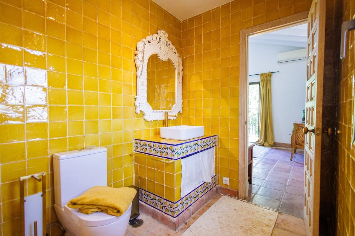 5 soveværelse Finca/Landehus til salg i Comares med swimmingpool garage - € 1.650.000 (Ref: 9302816)