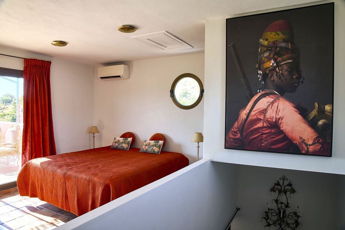 5 bedroom Finca/Country House for sale in Comares with pool garage - € 1,650,000 (Ref: 9302816)