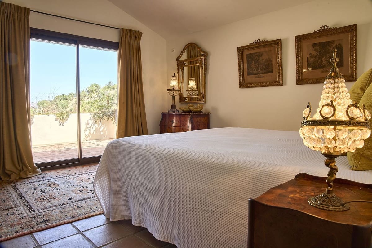 5 bedroom Finca/Country House for sale in Comares with pool garage - € 1,650,000 (Ref: 9302816)