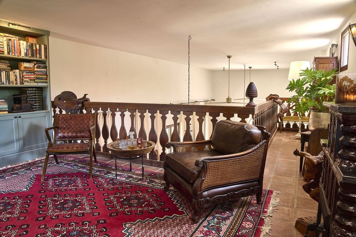 5 bedroom Finca/Country House for sale in Comares with pool garage - € 1,650,000 (Ref: 9302816)