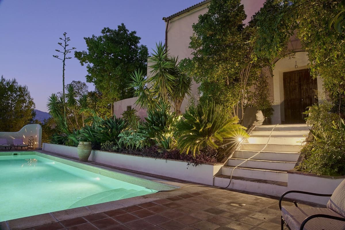 5 bedroom Finca/Country House for sale in Comares with pool garage - € 1,650,000 (Ref: 9302816)