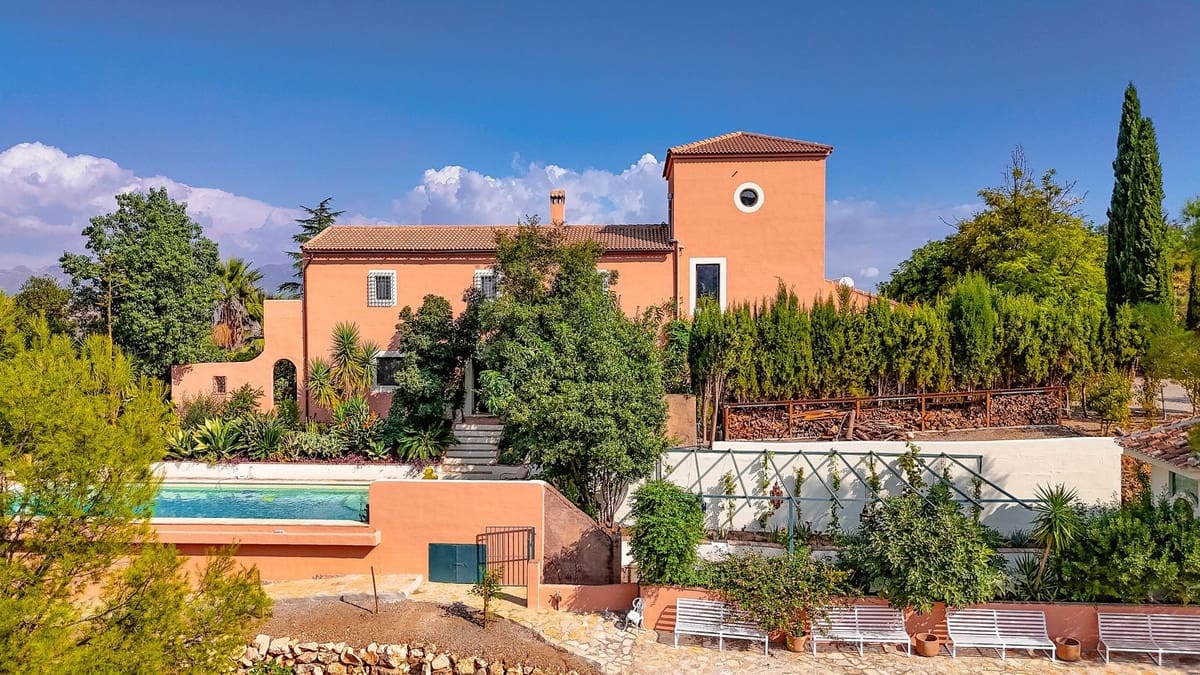 5 bedroom Finca/Country House for sale in Comares with pool garage - € 1,650,000 (Ref: 9302816)