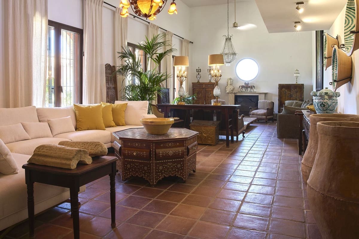 5 soveværelse Finca/Landehus til salg i Comares med swimmingpool garage - € 1.650.000 (Ref: 9302816)