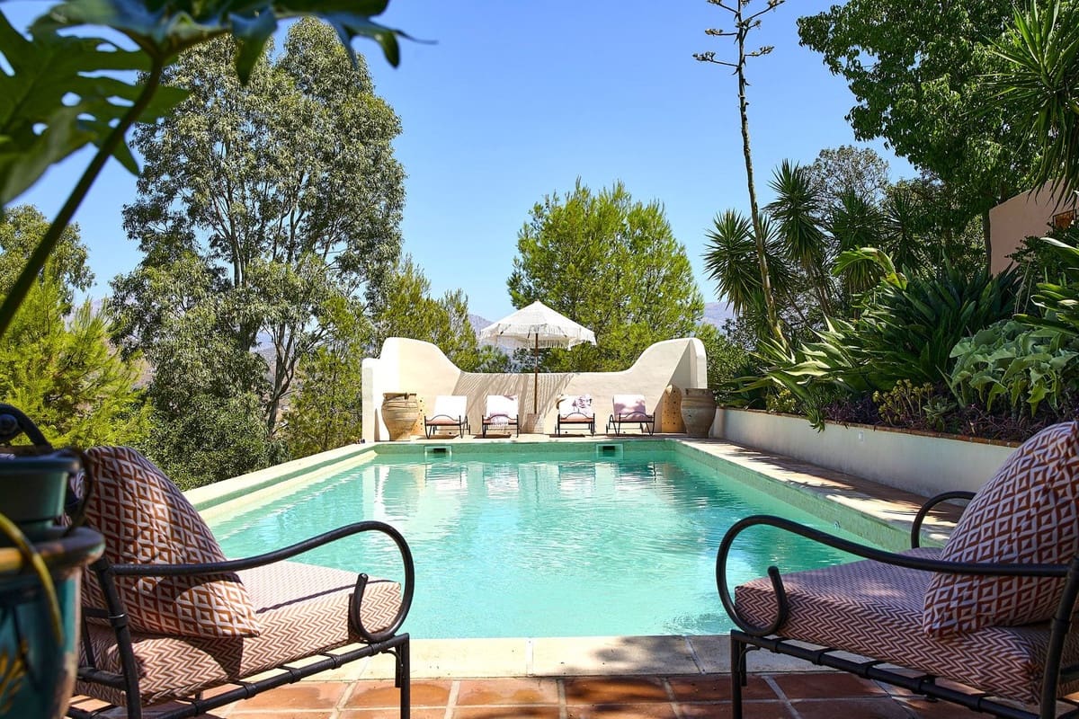 5 soveværelse Finca/Landehus til salg i Comares med swimmingpool garage - € 1.650.000 (Ref: 9302816)