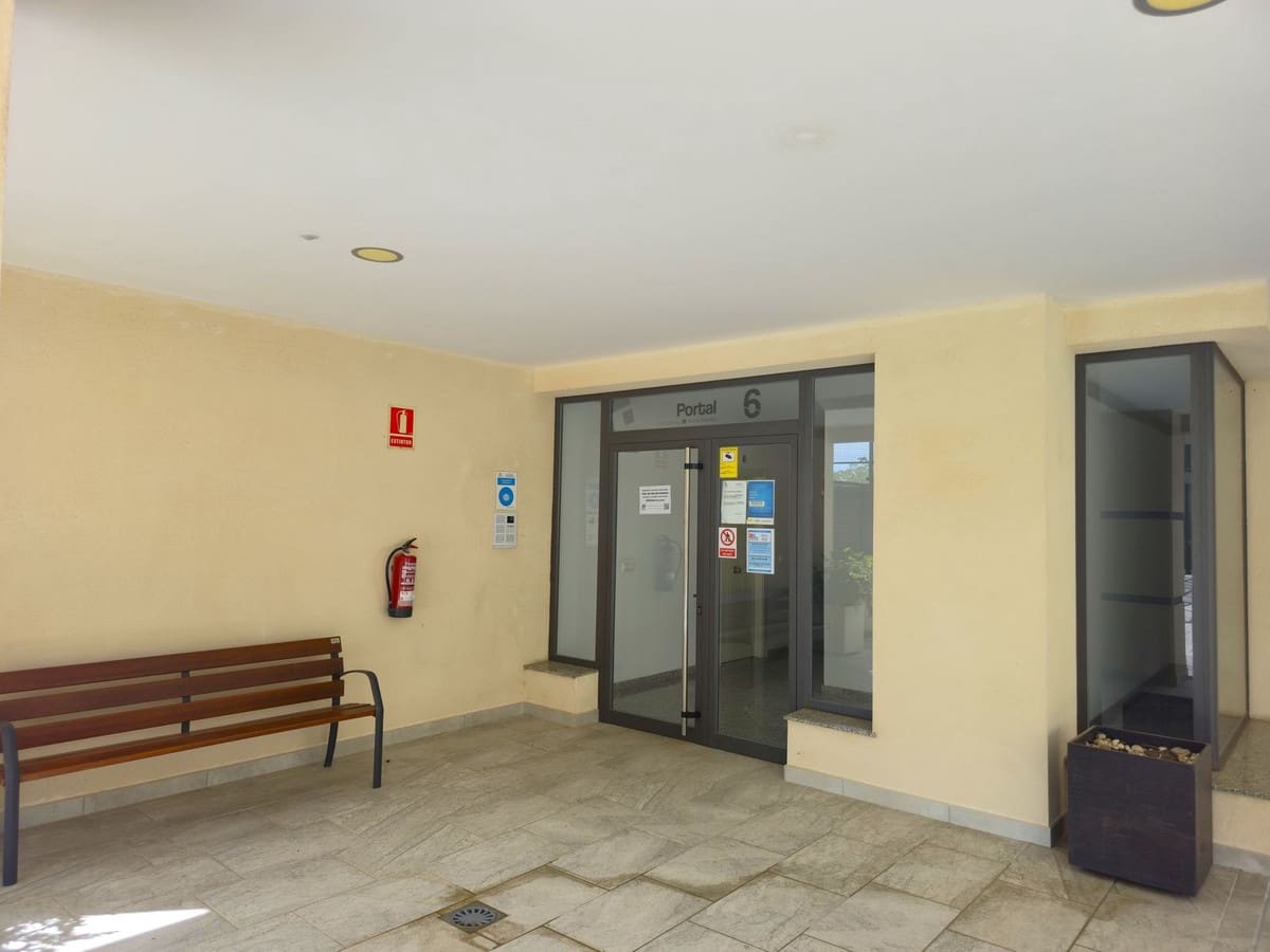 2 soveværelse Lejlighed til salg i Torre del Mar med swimmingpool garage - € 339.000 (Ref: 9303845)