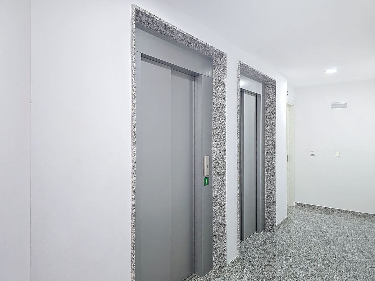 2 soveværelse Lejlighed til salg i Torre del Mar med swimmingpool garage - € 339.000 (Ref: 9303845)