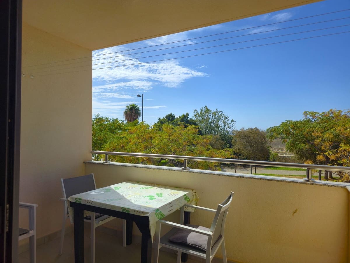 2 soveværelse Lejlighed til salg i Torre del Mar med swimmingpool garage - € 339.000 (Ref: 9303845)