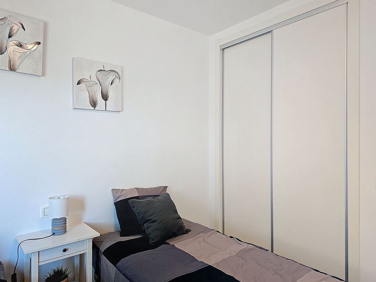 2 soverom Leilighet til salgs i Torre del Mar med svømmebasseng garasje - € 339 000 (Ref: 9303845)