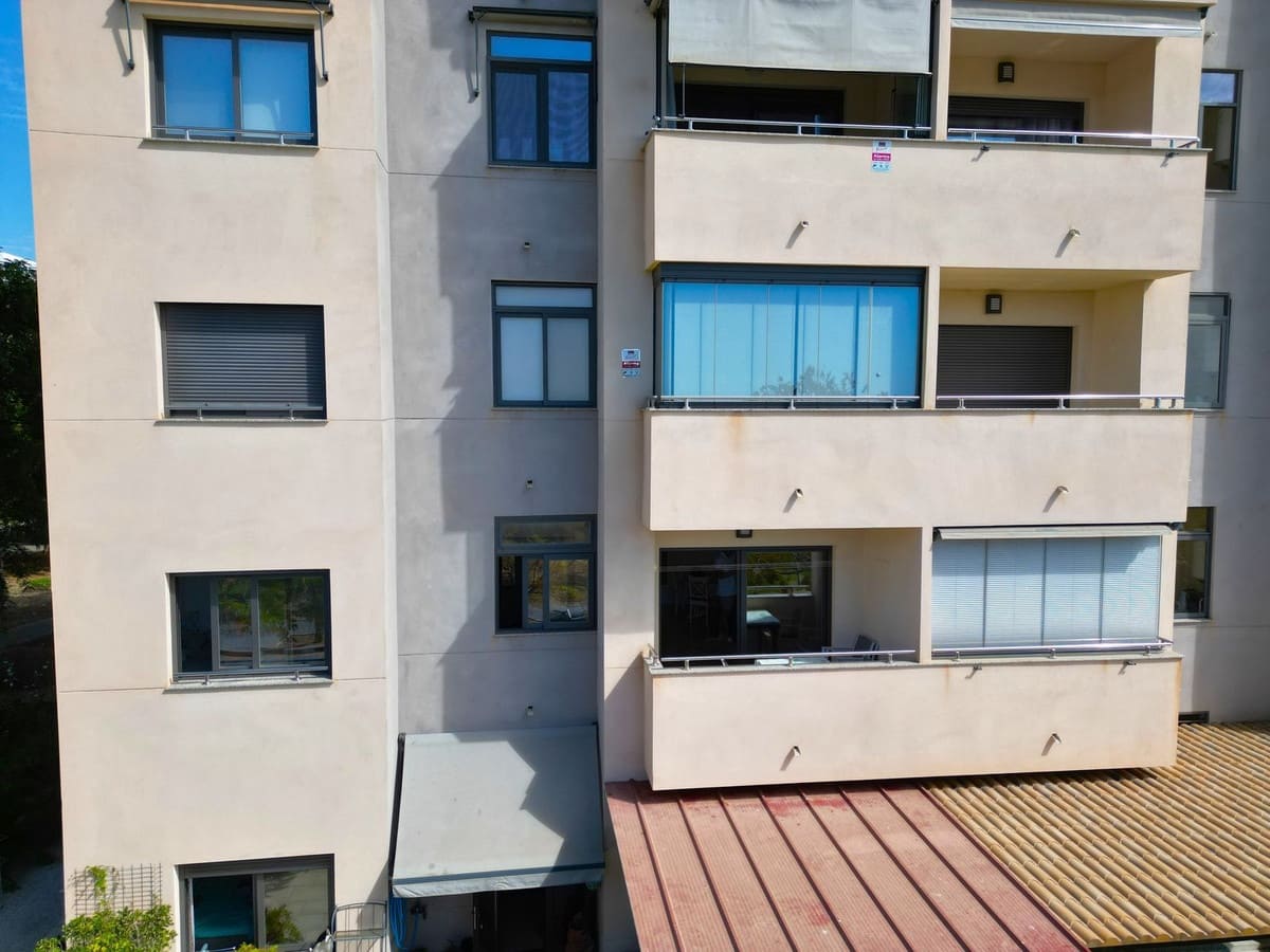 2 soverom Leilighet til salgs i Torre del Mar med svømmebasseng garasje - € 339 000 (Ref: 9303845)