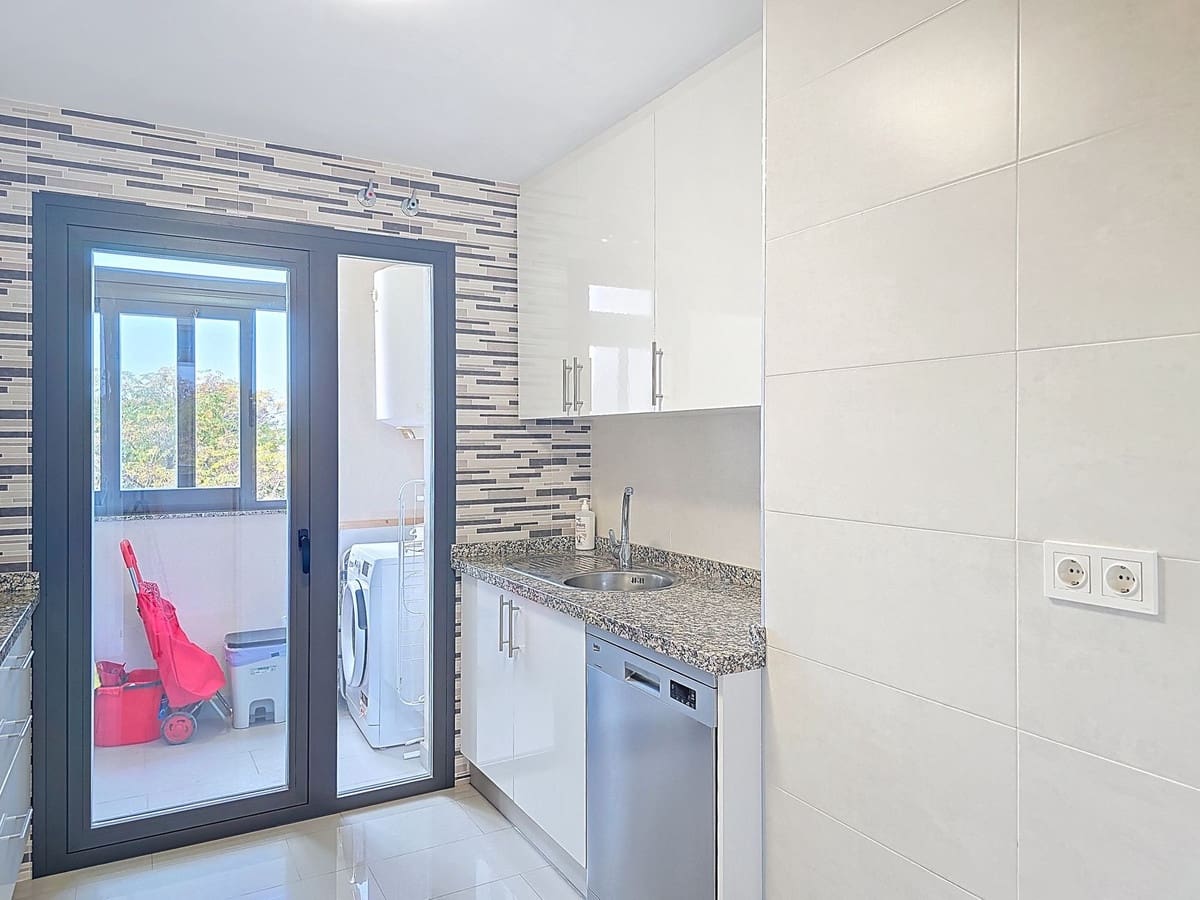 2 bedroom Apartment for sale in Torre del Mar with pool garage - € 339,000 (Ref: 9303845)