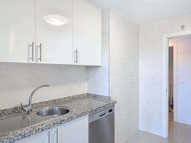 2 soveværelse Lejlighed til salg i Torre del Mar, Vélez-Málaga med swimmingpool garage - € 339.000 (Ref: 9303845)