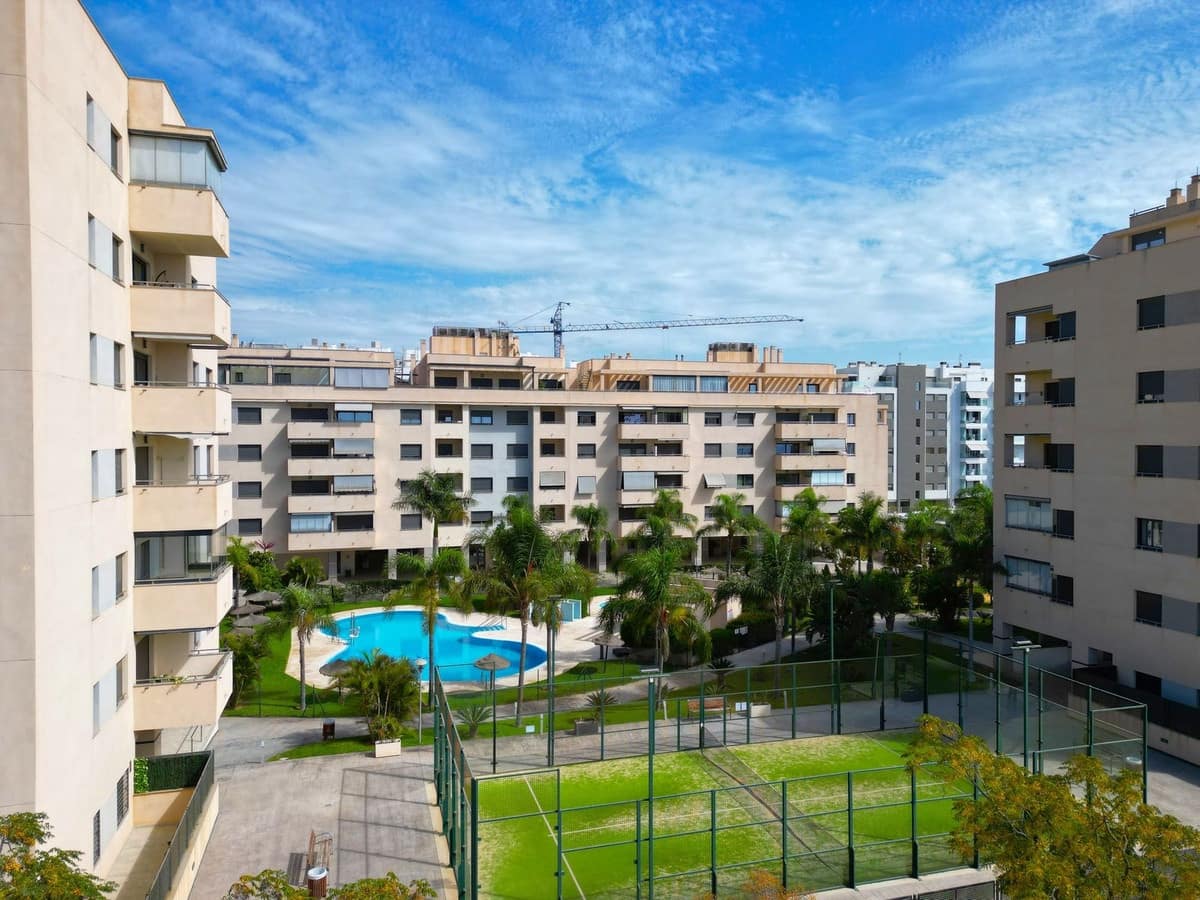 2 bedroom Apartment for sale in Torre del Mar with pool garage - € 339,000 (Ref: 9303845)