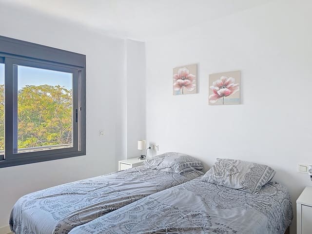 2 soveværelse Lejlighed til salg i Torre del Mar, Vélez-Málaga med swimmingpool garage - € 339.000 (Ref: 9303845)