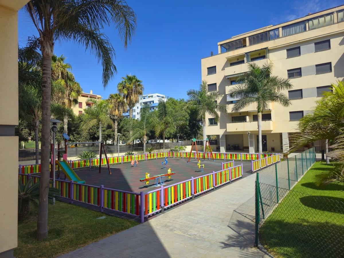 2 bedroom Apartment for sale in Torre del Mar with pool garage - € 339,000 (Ref: 9303845)