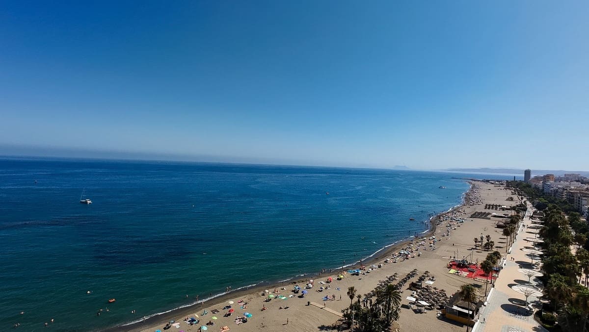 2 Zimmer Apartment zu verkaufen in Estepona mit Garage - 550.000 € (Ref: 9314483)