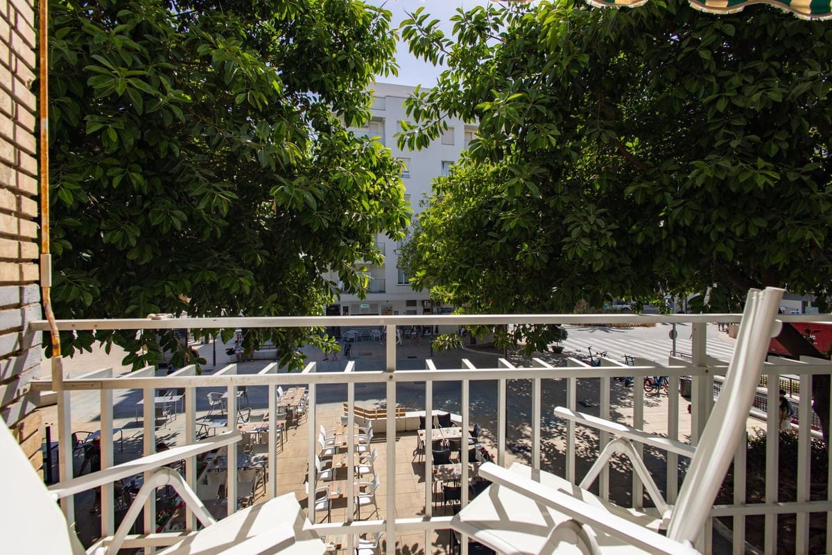 2 slaapkamer Appartement te koop in Estepona met garage - € 475.000 (Ref: 9314483)