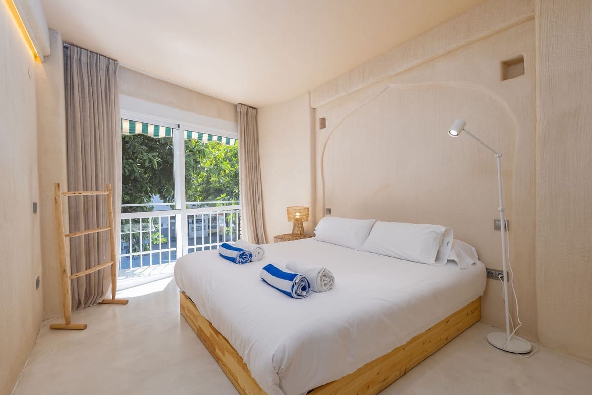 2 slaapkamer Appartement te koop in Estepona met garage - € 475.000 (Ref: 9314483)
