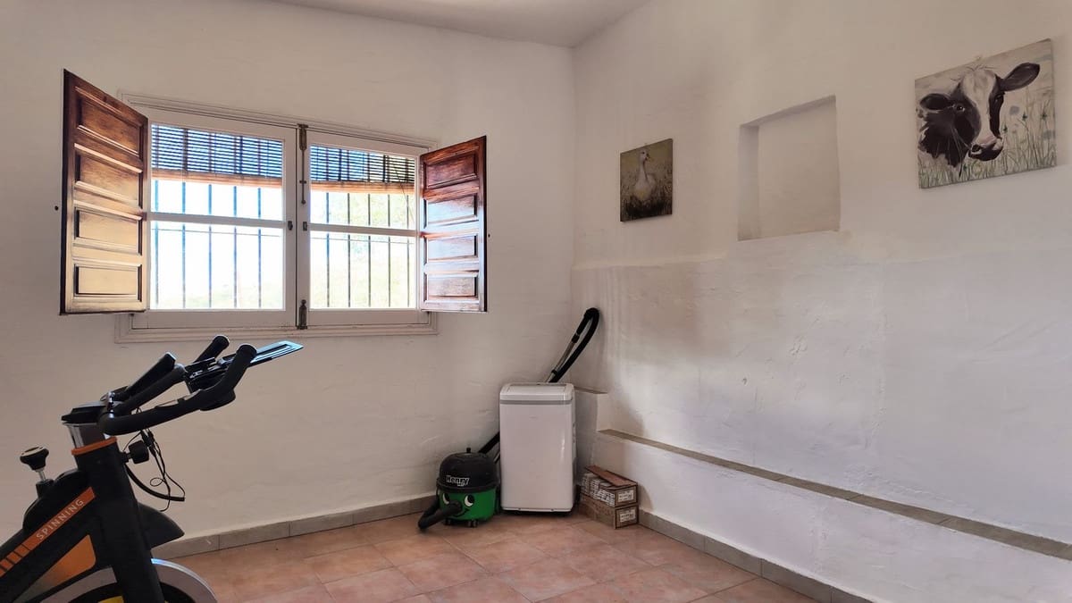 3 sovrum Finca/Hus på landet till salu i Alora med pool garage - 210 000 € (Ref: 9344078)