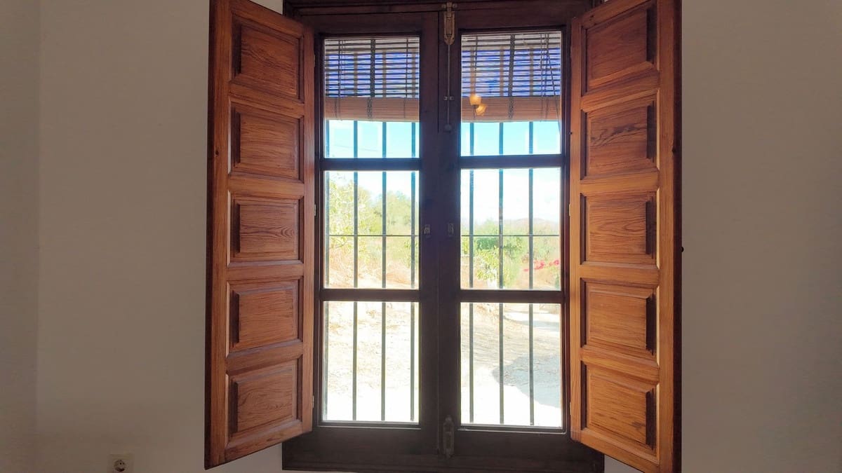 3 bedroom Finca/Country House for sale in Alora with pool garage - € 199,000 (Ref: 9344078)