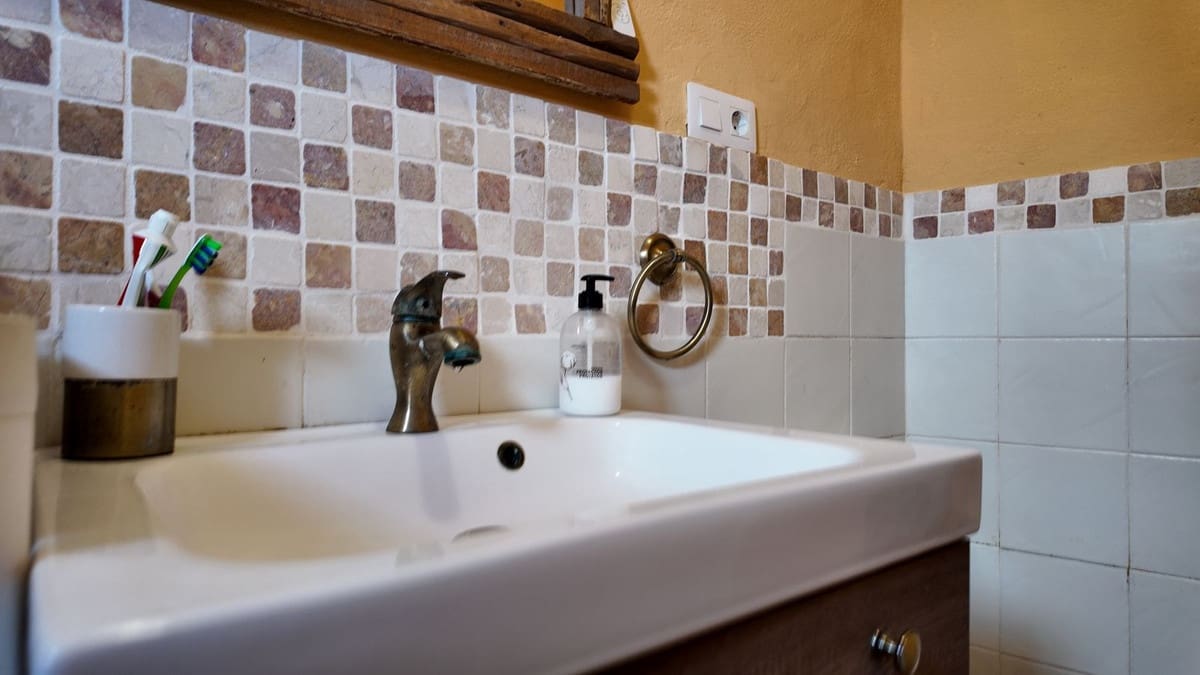 3 bedroom Finca/Country House for sale in Alora with pool garage - € 199,000 (Ref: 9344078)