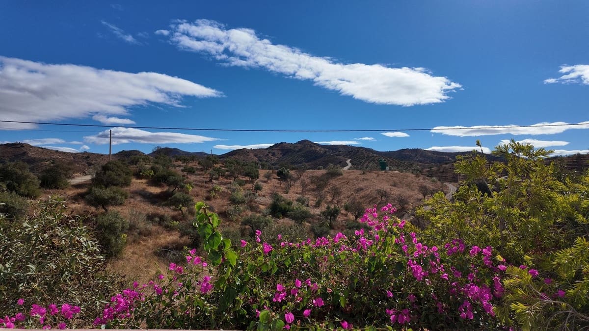 3 bedroom Finca/Country House for sale in Alora with pool garage - € 199,000 (Ref: 9344078)