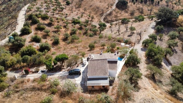 3 bedroom Finca/Country House for sale in Alora with pool garage - € 199,000 (Ref: 9344078)