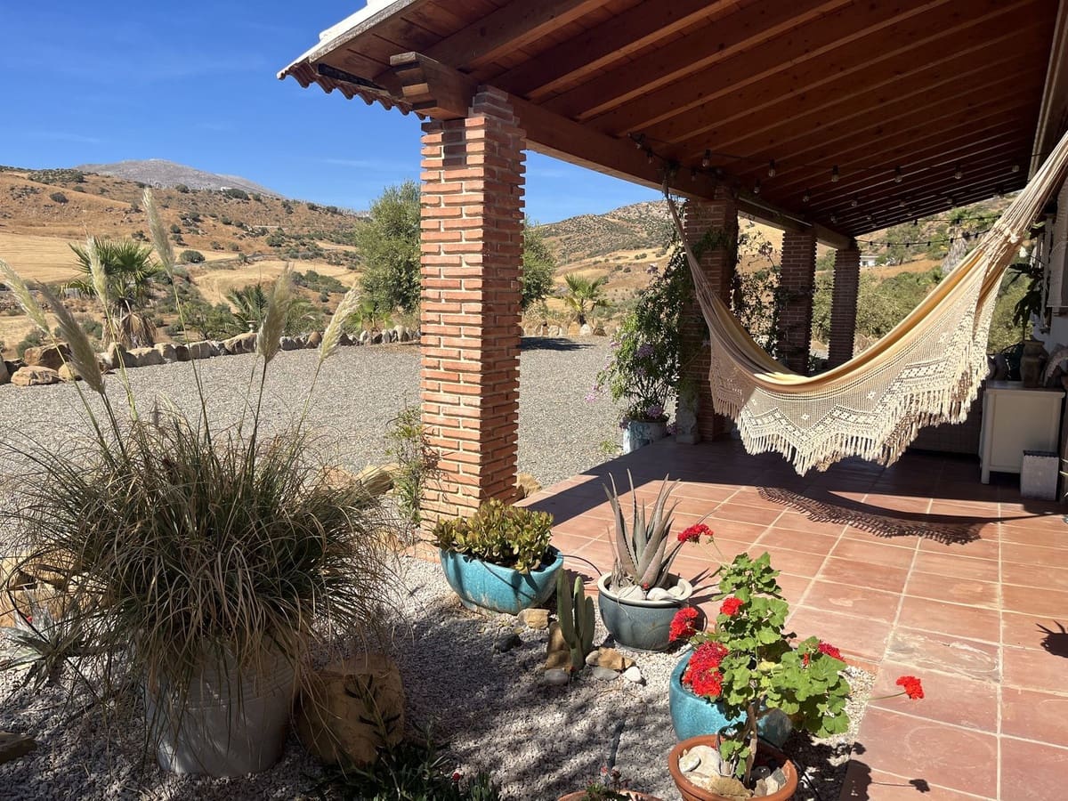 Finca/Casa Rural de 3 habitaciones en Alora en venta - 315.000 € (Ref: 9344079)